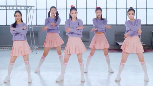 "Eternity" el primer grupo de k- pop formado íntegramente por inteligencia artificial