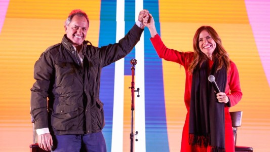 Scioli firmó precandidatura presidencial por "Unidos Triunfaremos" para las PASO de UxP