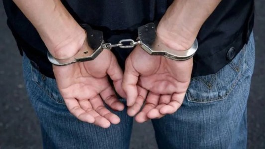 Madrugaron pero Dios no los ayudó: motochorros asaltaron a dos fiscales de mesa y terminaron detenidos