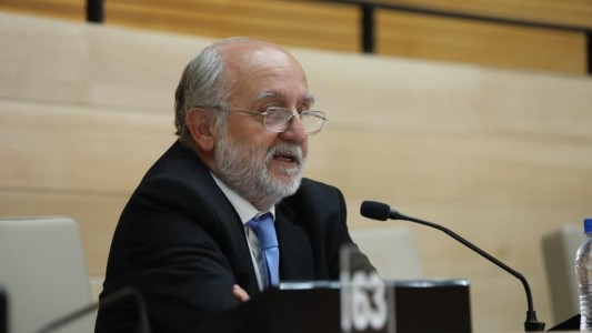 Aurelio García Elorrio aseguró que Llaryora superó a Juez por más de tres puntos