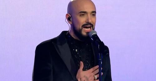 Espectacular versión de Abel Pintos del Himno Nacional Argentino en los Martín Fierro 2023