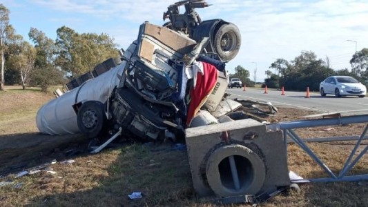 Accidente fatal: un camionero perdió la vida en la Autopista Córdoba-Rosario