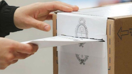 Dos candidatos empataron y definirán por sorteo quien se queda con la banca