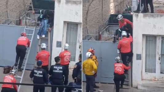 Un presunto ladrón quedó atrapado en una reja con heridas en la ingle