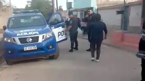 Dieron de alta al policía agredido tras incidente en barrio Müller