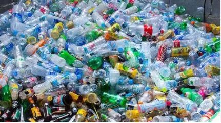 Reconvierten residuos plásticos en jabón gracias a una transformación molecular