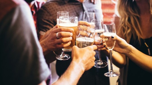 Muchaaachos: desarrollaron una bebida alcohólica que no produce resaca