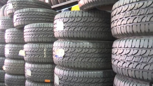 Con la suba del dólar, cambiar un neumático cuesta un 25% más