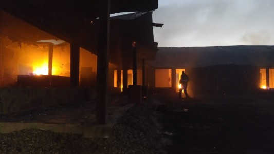Cabañas quemadas por los incendios en Villa Yacanto