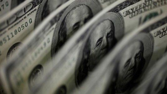 El dólar blue cerró la semana en alza y el BCRA volvió a comprar divisas