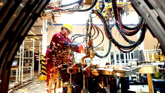 La actividad industrial registró una caída por tercer trimestre consecutivo