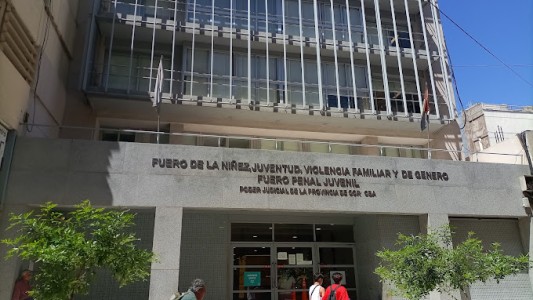 Detienen e imputan a un padre por maltrato contra un bebé de dos meses en Córdoba