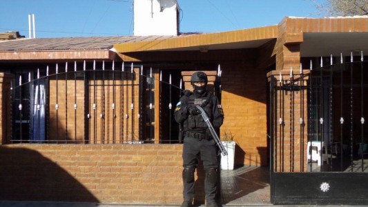 Detuvieron a madre e hija por vender droga cerca de una universidad