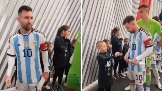 Video: un nene le regaló dos figuritas a Messi y la reacción de Dibu se hizo viral