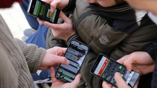 Alerta por apuestas online en los colegios: la preocupación de los colegios y de la Pastoral Social