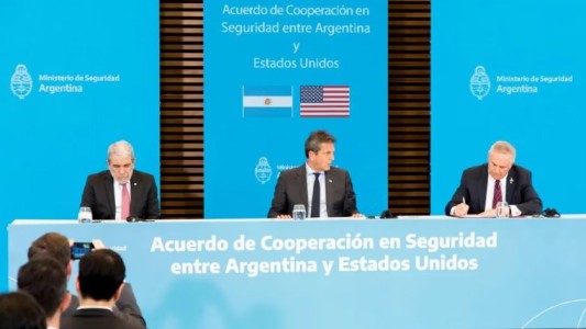 Sergio Massa y Aníbal Fernández firmaron un acuerdo sobre seguridad con Estados Unidos