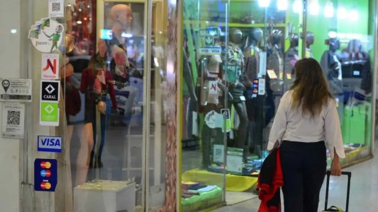 Se profundizó la caída del consumo por la incertidumbre electoral y económica