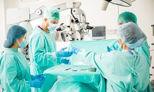 Fraude en el Hospital de Clínicas: tenían que colocar una prótesis pero se la robaron los propios médicos