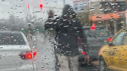 Llegó el alivio: tras el alerta, llueve y cayó granizo en varias localidades de la región