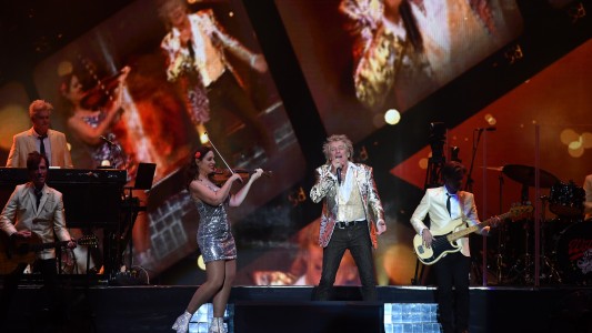 Rod Stewart fue el anfitrión ideal para una noche de brillo, glamour y grandes éxitos
