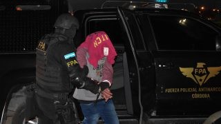 Detuvieron a un hombre y su sobrino por administrar varios puntos de venta de droga en Villa María