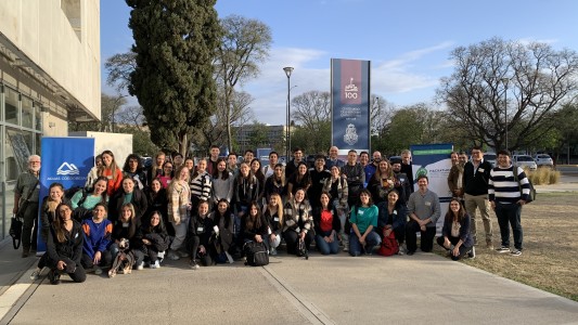 El equipo cordobés ganador del Hackathon en Agua y Saneamiento  “Prestador-Emprendedor”