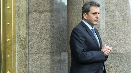 Massa confió en que el faltante de combustibles se normalice "rápidamente"