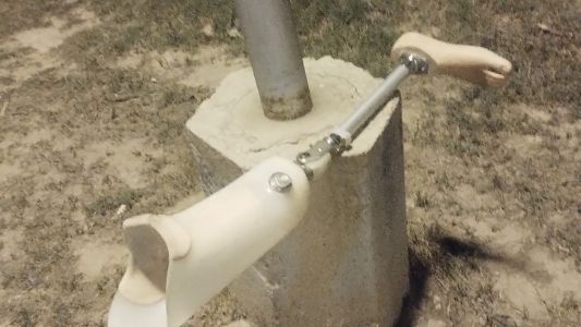 Se emborrachó y perdió la pierna ortopédica