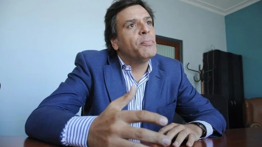 El ex ministro Alfonso Mosquera fue imputado por violencia de género