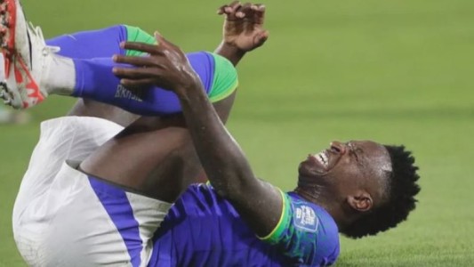 Dura baja para Brasil: se confirmó la lesión de Vinicius y no jugará ante Argentina