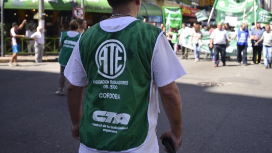 Córdoba inauguró el primer piquete a la gestión de Milei con los trabajadores de ATE cortando calles