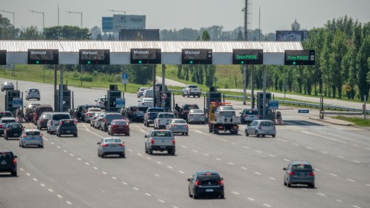 Aumenta el peaje y pasar con el auto por Caminos de la Sierras costará 500 pesos