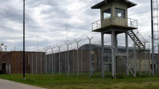 Los presos de las cárceles de Santa Fe comenzarán a usar uniformes