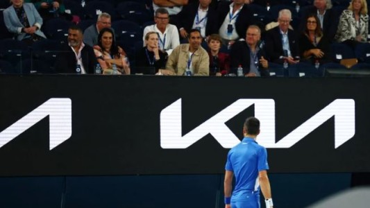 "Decímelo en la cara": el tenso cruce entre Djokovic y un espectador en el Australian Open