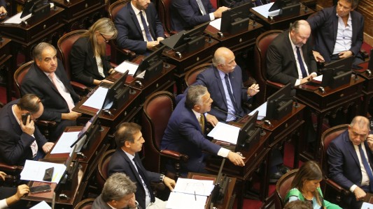 Los gobernadores más dialoguistas exigen que no suban las retenciones para acompañar la Ley Ómnibus