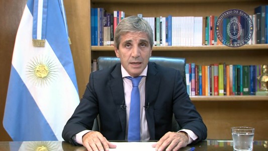 Caputo: "Hemos decidido retirar el capítulo fiscal de la Ley de Bases"