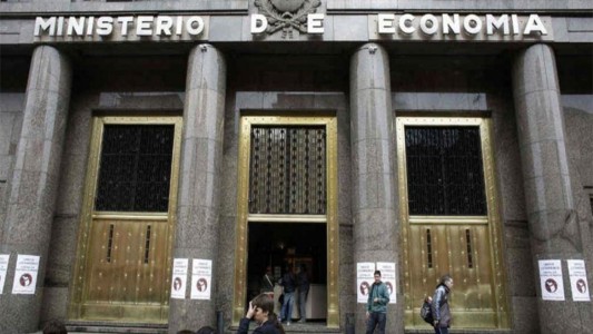 Economía sale a tomar deuda en el mercado local para cancelar pasivos del BCRA