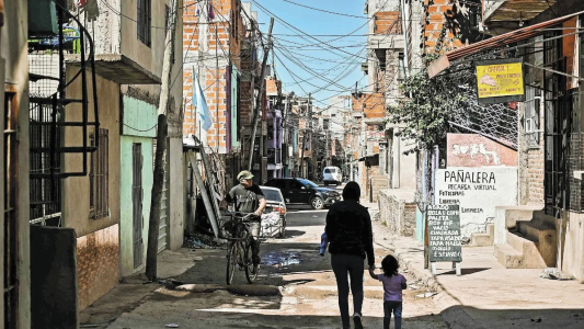 El Gobierno le dijo al FMI que el 50% de los argentinos se encuentra por debajo de la línea de pobreza