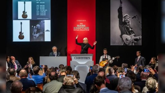 La subasta de guitarras de Mark Knopfler superó los 11 millones de dólares