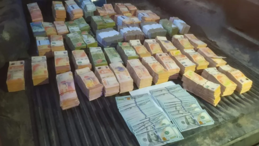 En un control vehicular, le incautaron más de 22 millones de pesos que no pudo justificar