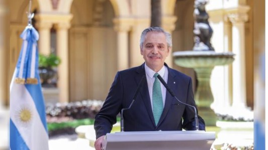 La Oficina Anticorrupción definirá si Alberto Fernández podrá percibir la jubilación vitalicia