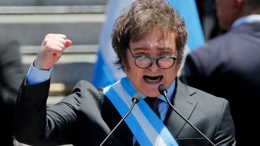 Milei: " Nachito no la ve, es un pobre chico que no puede leer un contrato”