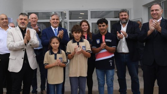 El gobernador Martín Llaryora, inauguró el ciclo lectivo en una IPET de Ucacha