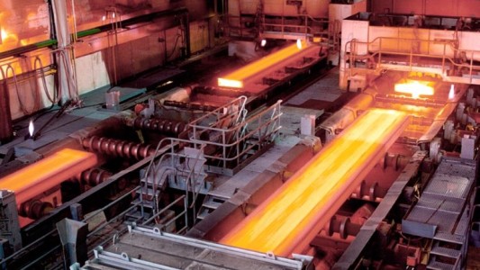 El grupo Acindar paralizará sus plantas fabriles durante un mes por la caída de ventas