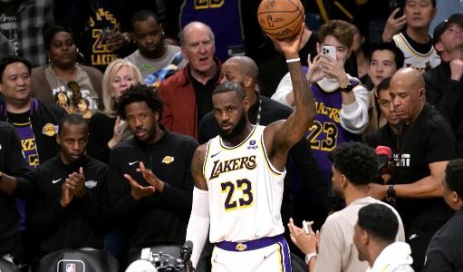 Lebron James consiguió otro impactante récord en la NBA