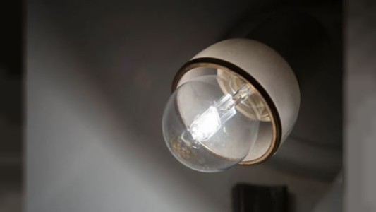 El Gobierno dejará de subsidiar las tarifas de luz a comercios, industrias y pymes