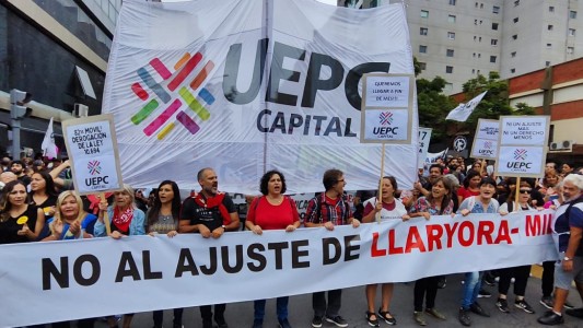 Paro de docentes en Córdoba en rechazo a la propuesta salarial del Gobierno