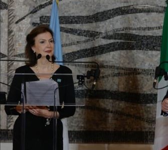 Exigen que Mondino dé explicaciones por la ampliación británica sobre la zona marítima de Malvinas