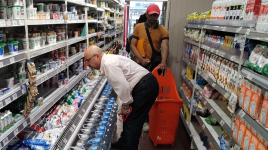 Se conoce la inflación de febrero: analistas pronostican 15% pero el Gobierno es más optimista