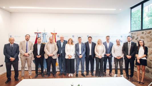 Passerini junto a Intendentes de capitales provinciales respaldan a Rosario en medio de la crisis de inseguridad